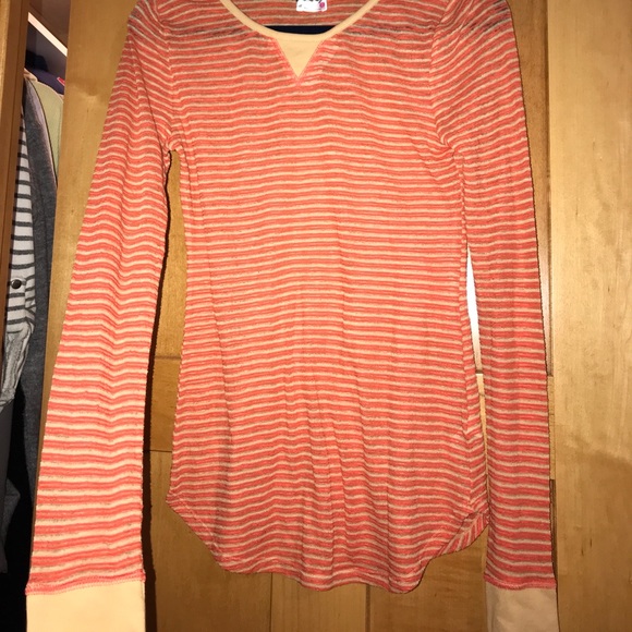 NWT Free people long sleeve tee!! - Picture 3 of 3